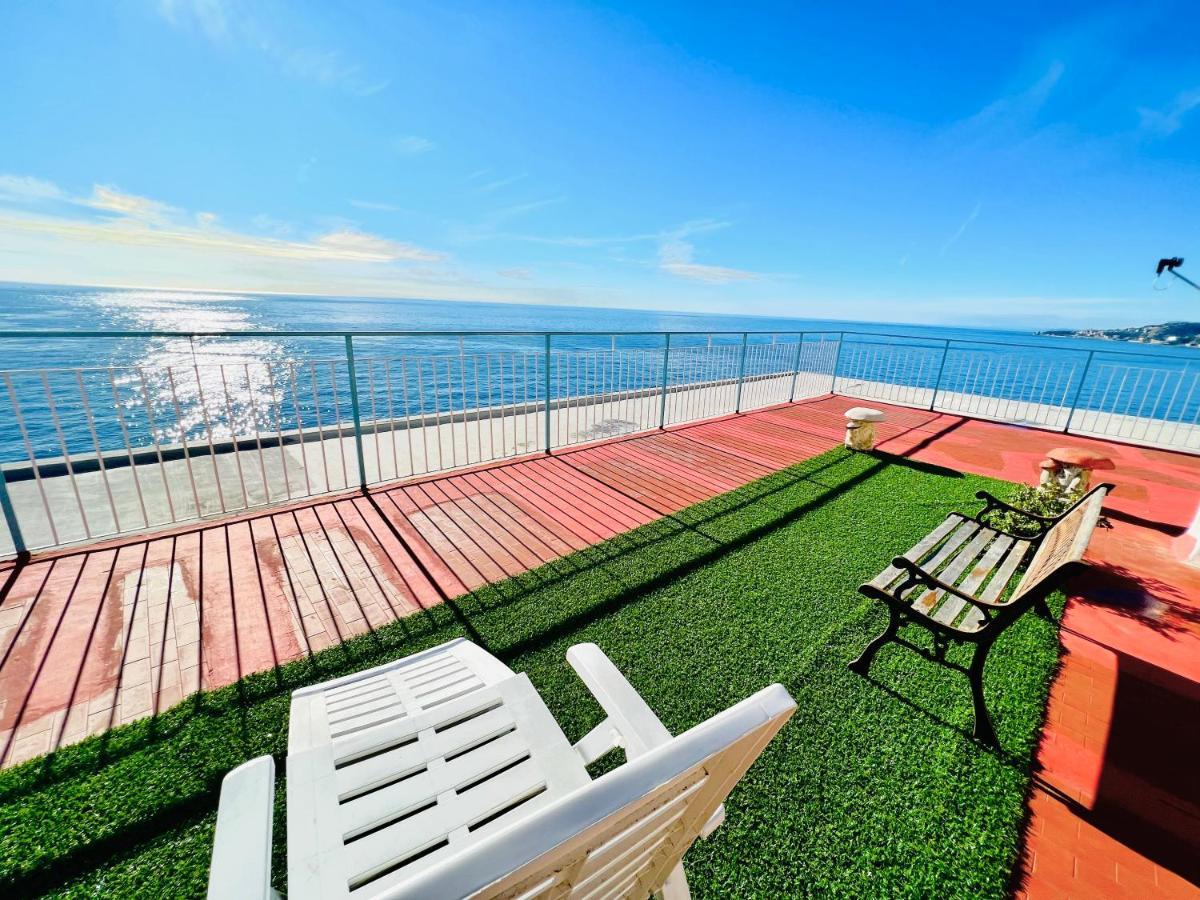 Suite Sunset 7 - Fronte Mare ซานเรโม ภายนอก รูปภาพ
