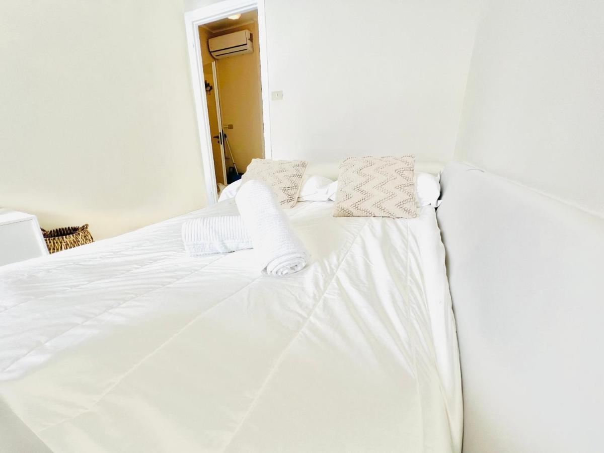 Suite Sunset 7 - Fronte Mare ซานเรโม ภายนอก รูปภาพ