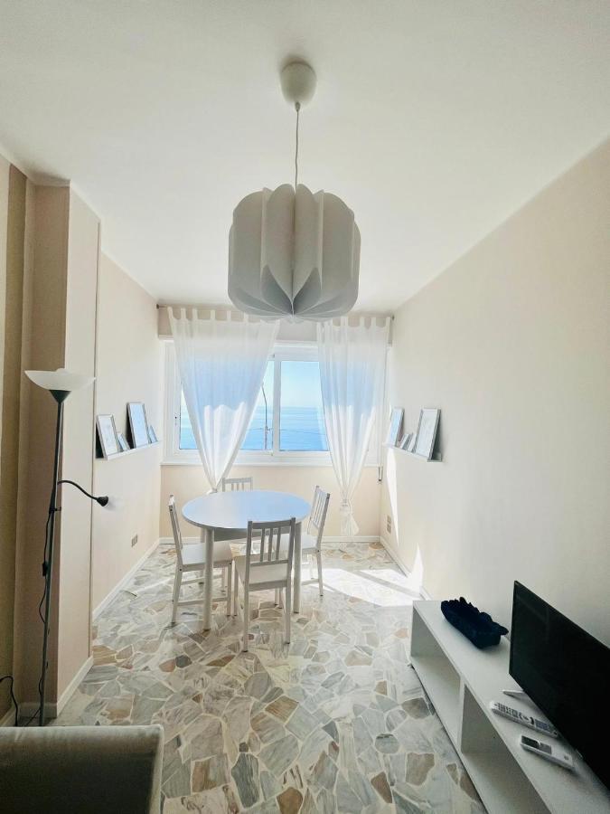 Suite Sunset 7 - Fronte Mare ซานเรโม ภายนอก รูปภาพ