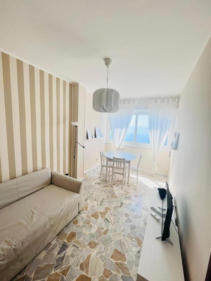 Suite Sunset 7 - Fronte Mare ซานเรโม ภายนอก รูปภาพ