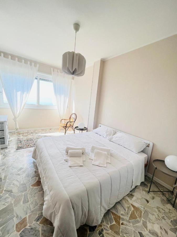 Suite Sunset 7 - Fronte Mare ซานเรโม ภายนอก รูปภาพ